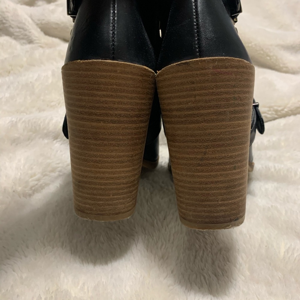 Dolce Vita Stacked Peep Toe Heels - Picture 3 of 4
